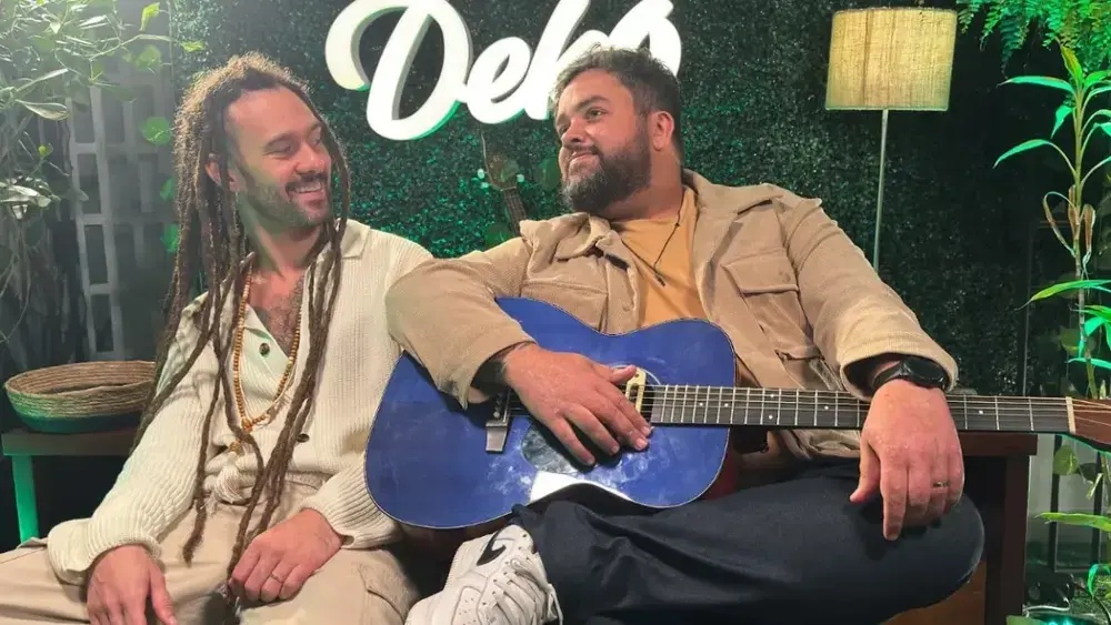 DEKO e Gabriel Elias celebram 10 anos em "Pele Morena